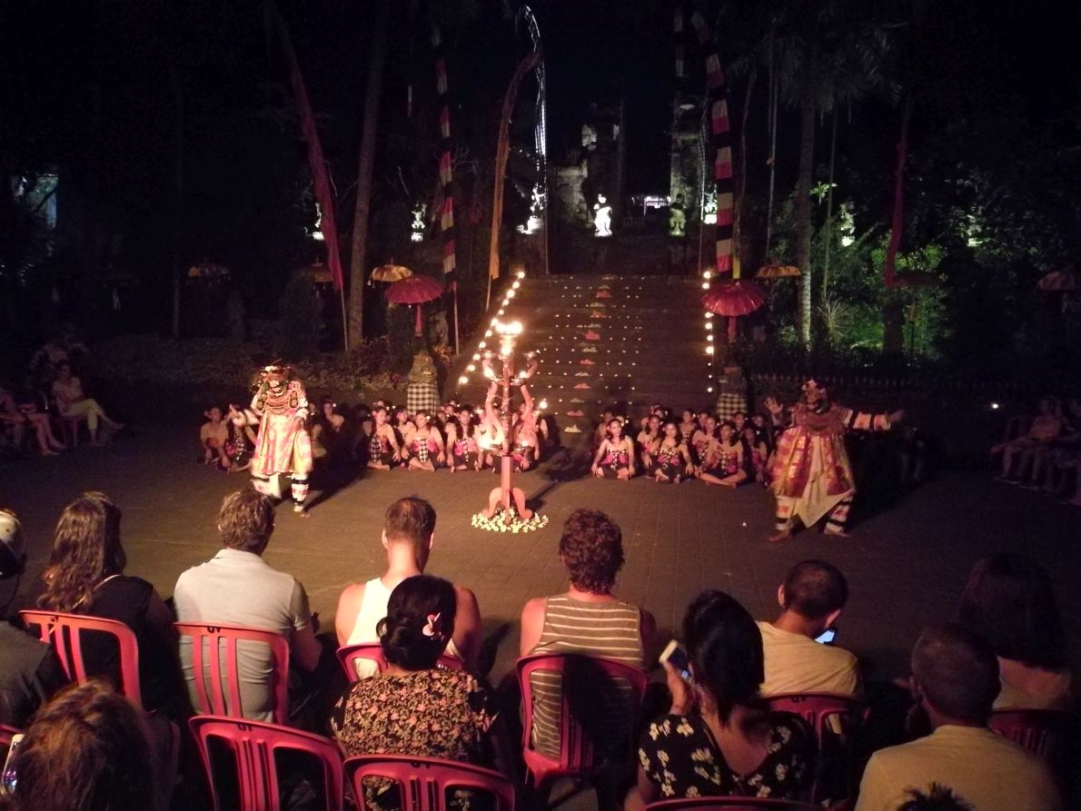 Kecak v Ubudu