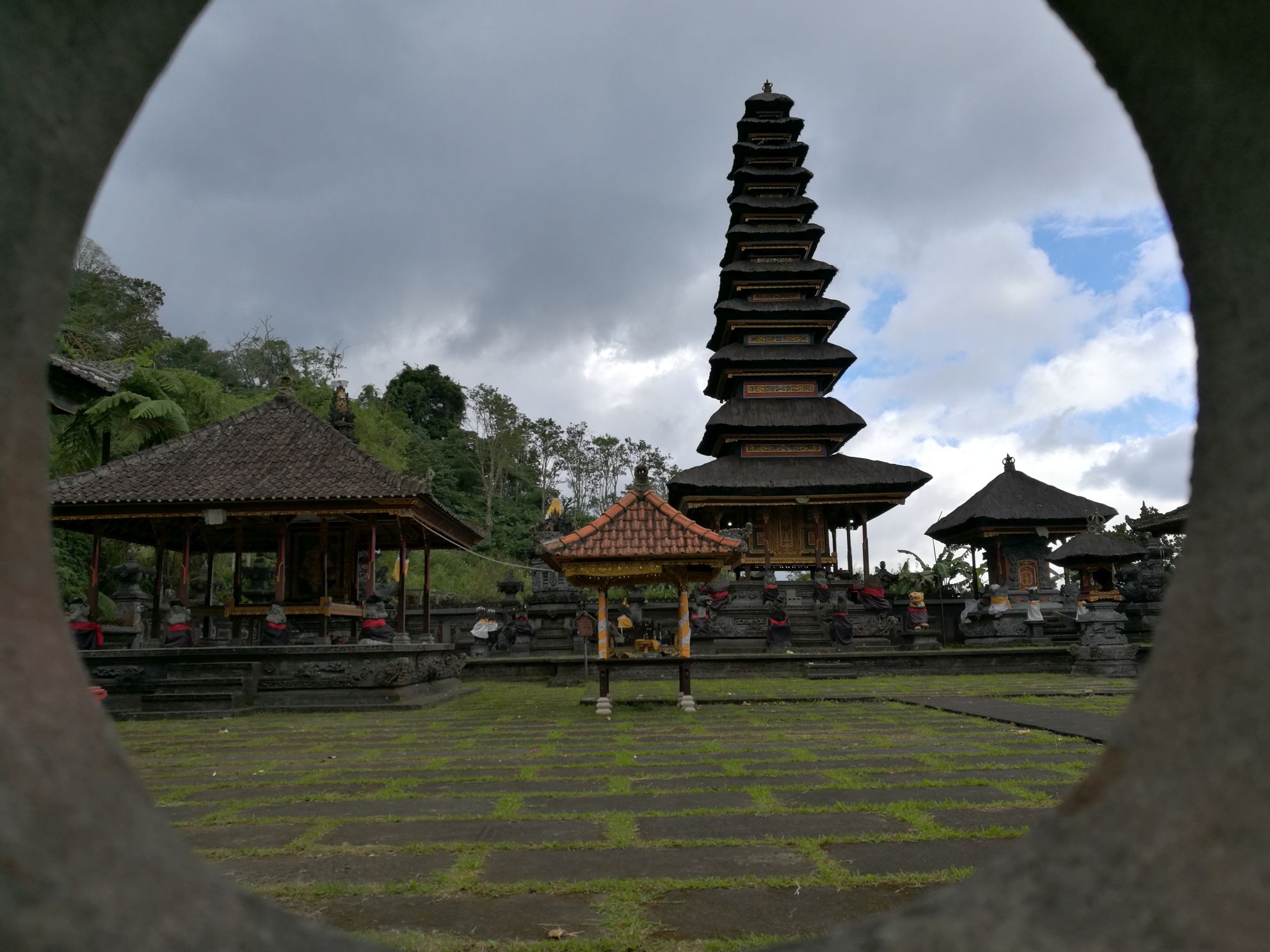 nakouk do chramu 2