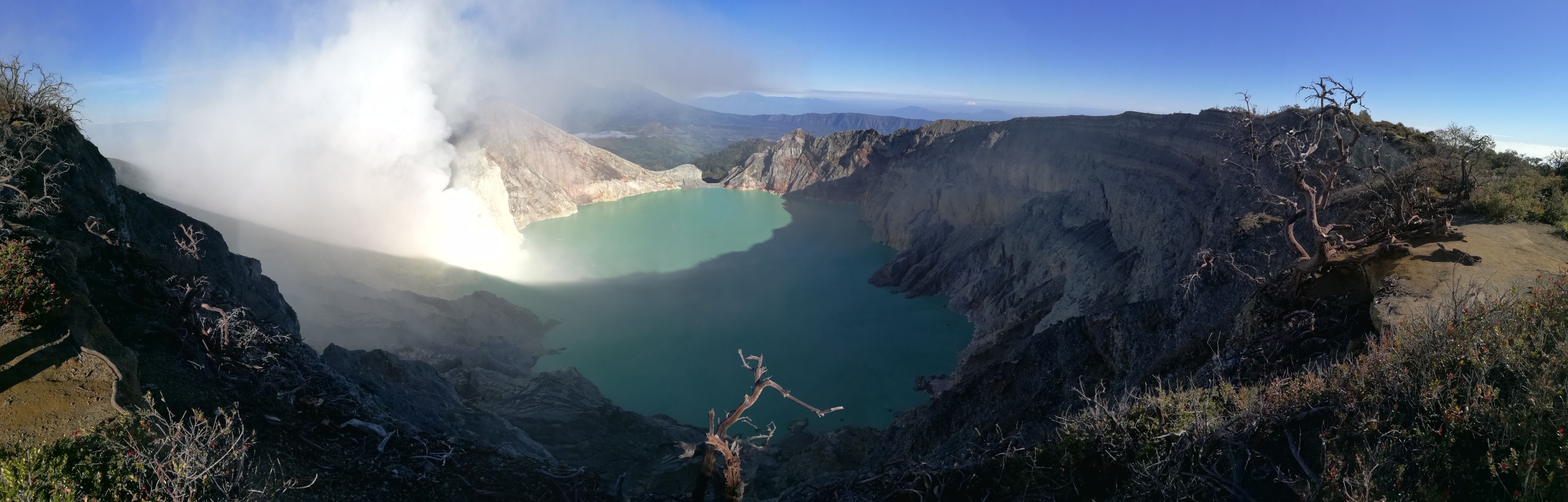 dalsi pohled z hora na ijen