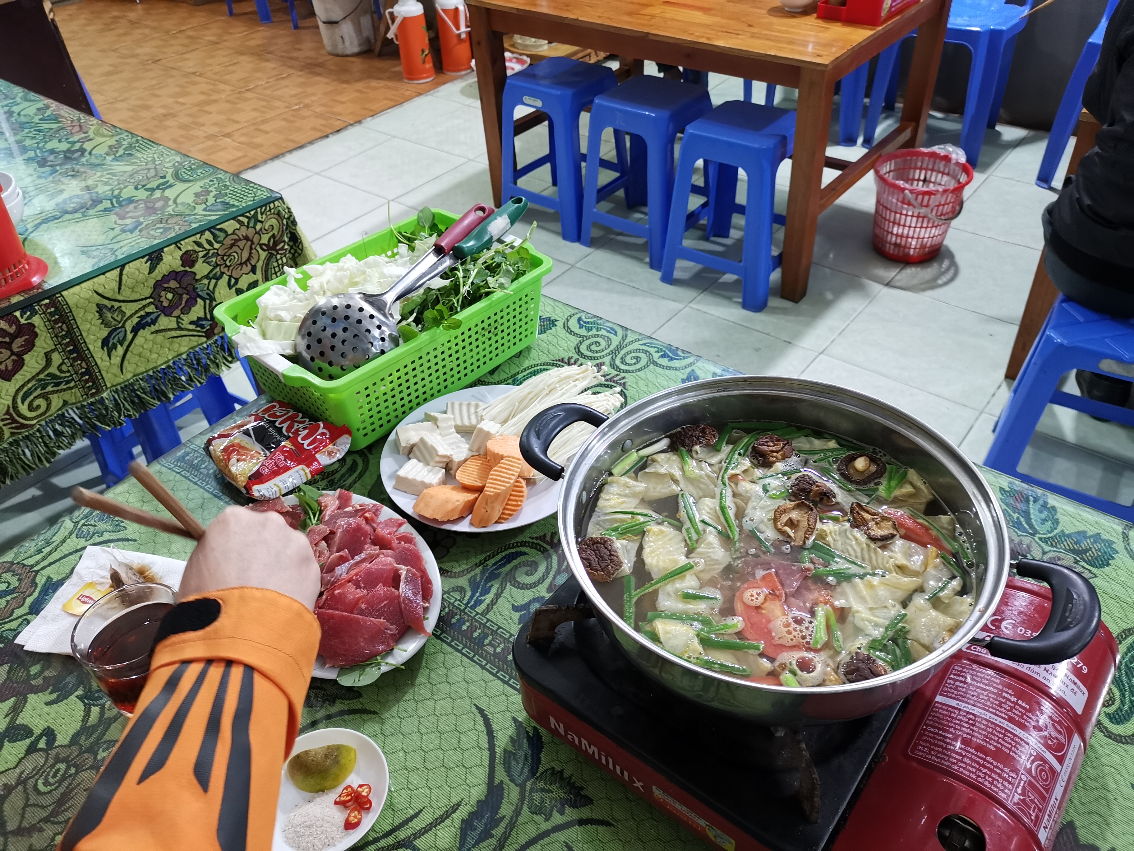hot pot v dong vanu